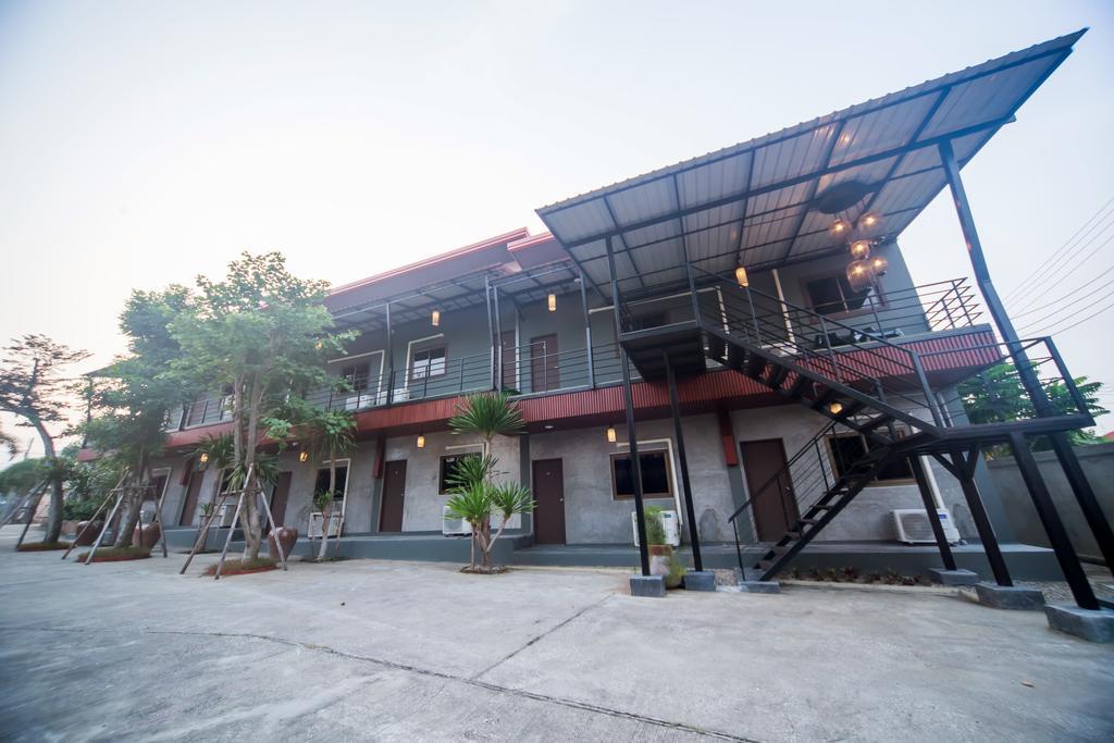 First Residence Mae Rim Zewnętrze zdjęcie
